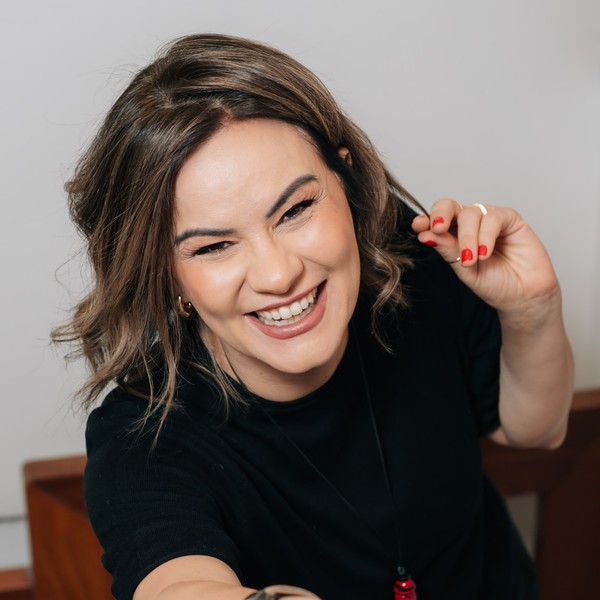 Thais Lapolla